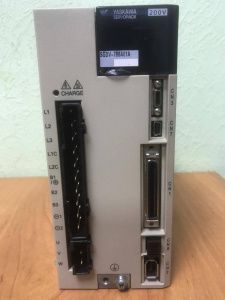 Yaskawa SGDV-7R6A01A серво усилитель 1000W