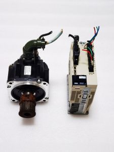 Yaskawa SGDV-7R6A01A-SGMJV-09ADC61 серво привод 1000W