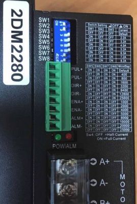 2DM2280 8.2A 220VAC  2