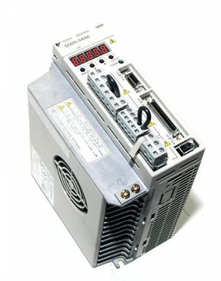 Yaskawa SGDH-08AE-S серво усилитель 800W (2)