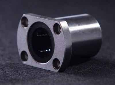 картинка LMH20UU  Шариковая втулка с фланцем от магазина 999CNC.RU